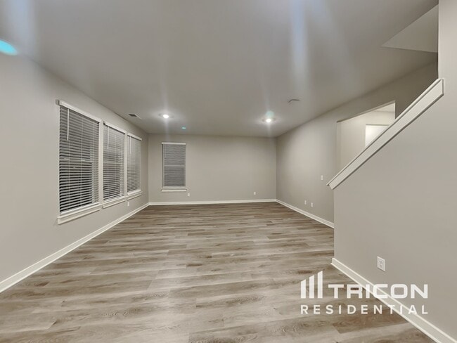 Photo - 427 Wind Dance Dr