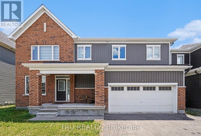 Photo - 748 Eminence St