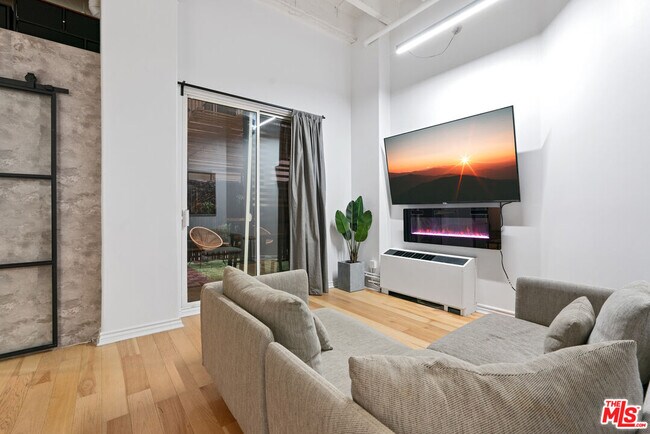 Photo - 312 W 5th St Unit 208