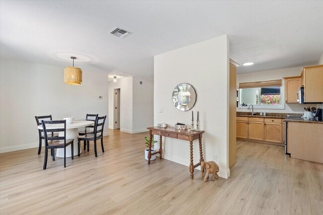 Photo - 4921 NE 23rd Ave