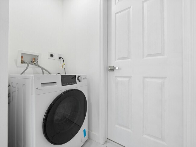 Photo - 2500 Marlboro St Unidad C-1