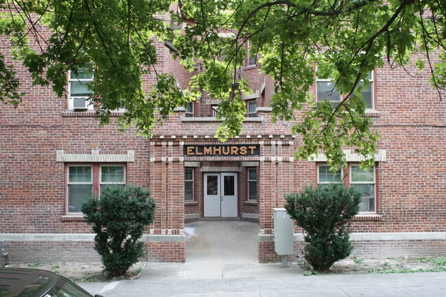 Photo - 405 NE Oak Street