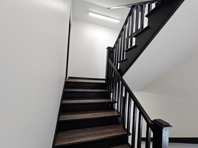 Photo - 306-306 E 19th St Unidad 302 E 19th St -  3B