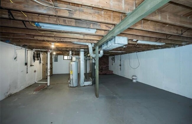 Photo - 325 Caithness Rd