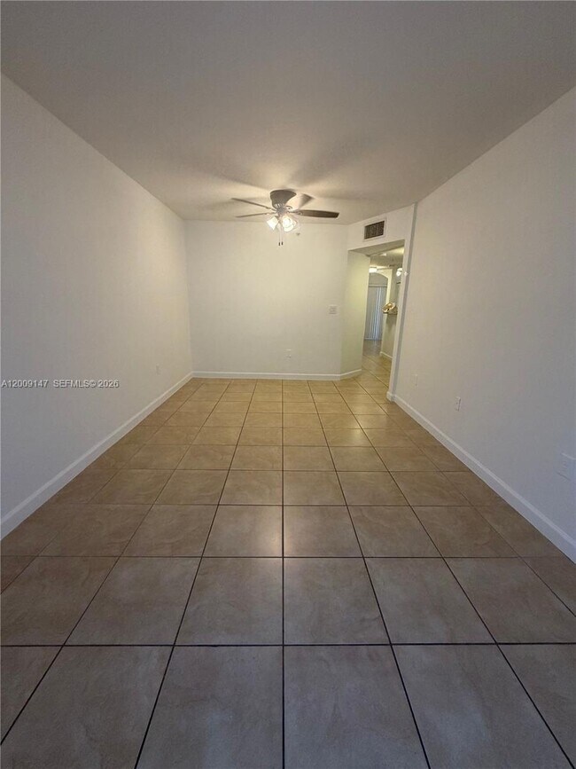Photo - 22421 SW 88th Pl Unidad 102-2