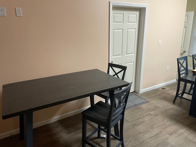 Photo - 1909 Greenbush St Unidad 1909