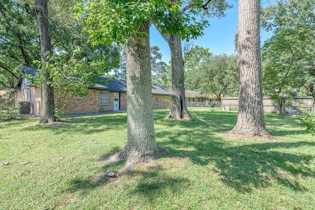 3402 Gary Ln