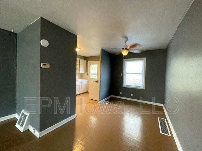 Photo - 221 Madison St
