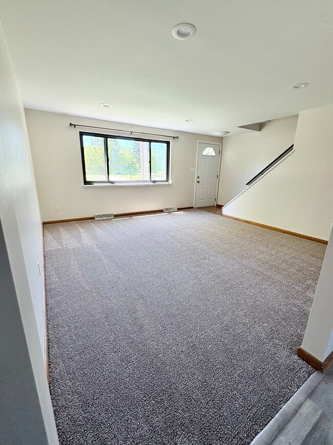 Photo - 231 Greenmeadow Dr