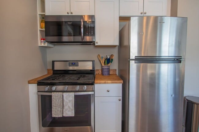 Photo - Short Term Rental Cozy two Bedroom one bat...