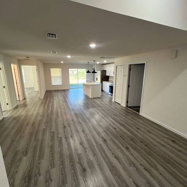 Photo - Beautiful 4 Bedroom, 2 Bathroom Home in Palm Bay!!