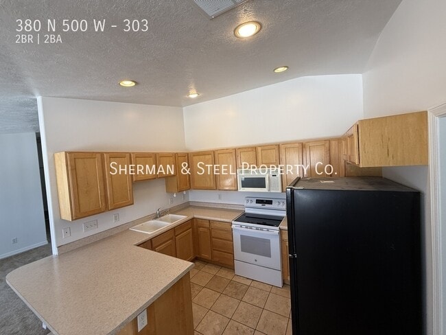 Photo - 380 N 500 W Unit 303