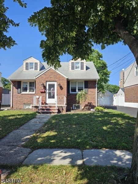102 W Oldis St