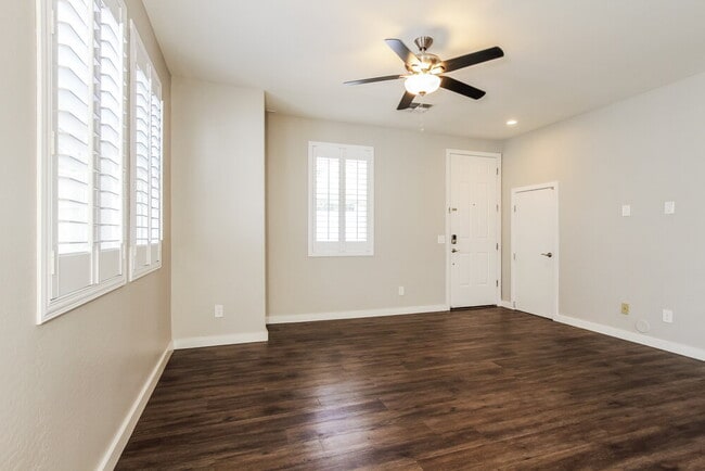 Photo - 3218 W Glendale Ave