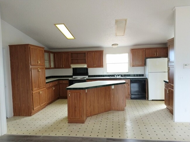 Photo - 239 Castlebury Ln