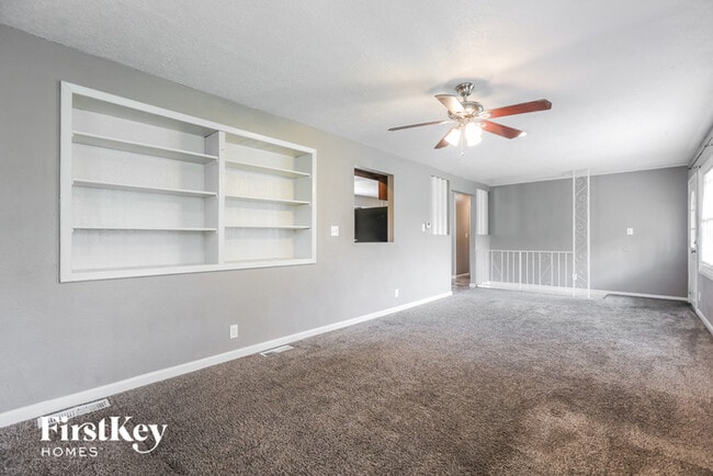 Photo - 1302 SW Peggy Cir