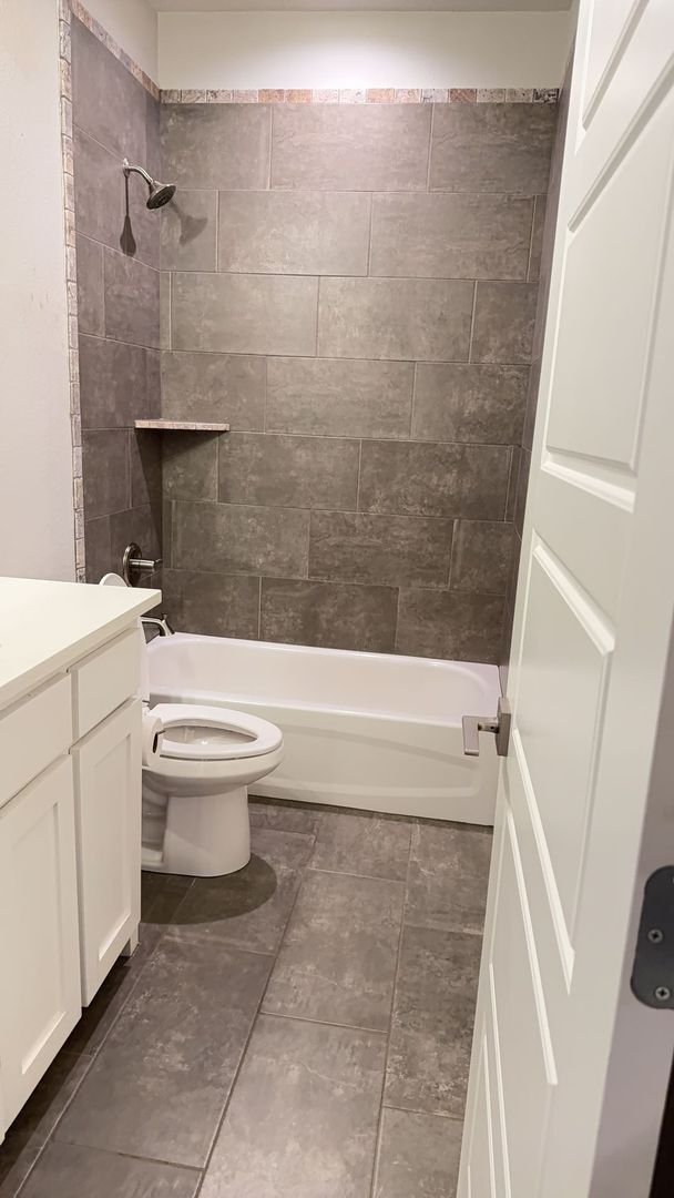 Photo - 3/2/2 Great Location - Your Home for Christmas!