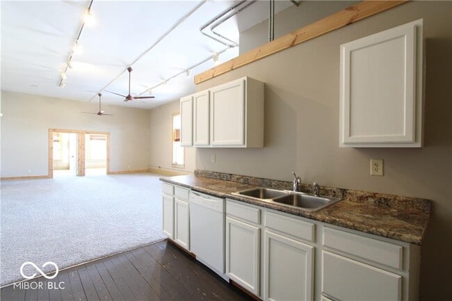 Photo - 101 S Main St Unit C