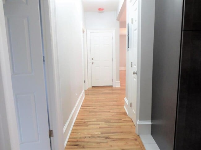Photo - 678 Hanover St