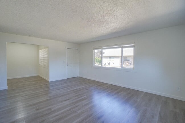 Photo - Broadway Apartments