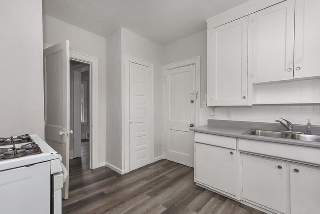 Photo - 4930 E 108th St Unit Up