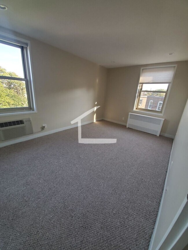 Photo - 2BR 1Bth unit. Heat/Hot Water included. Great location!