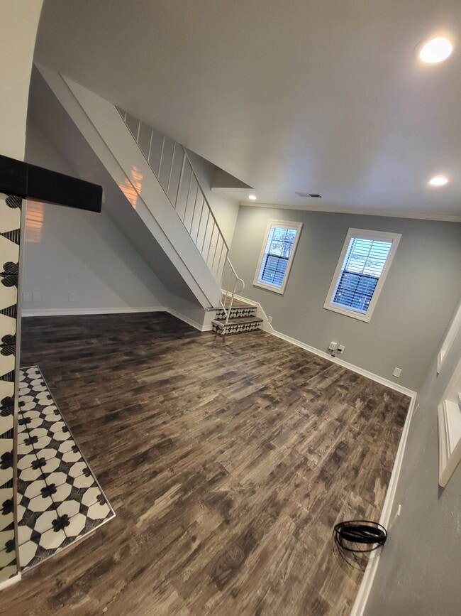 Photo - 150 Huntley Ave