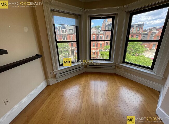Photo - 250 Newbury St Unit 1R