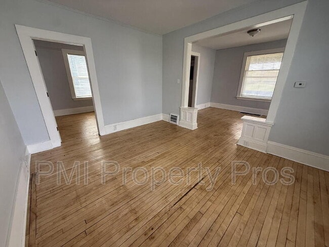 Photo - 3109 W Walnut St