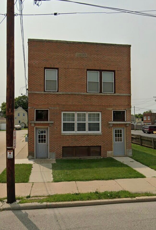 Photo - 2315 52nd St Apartments Unit 4