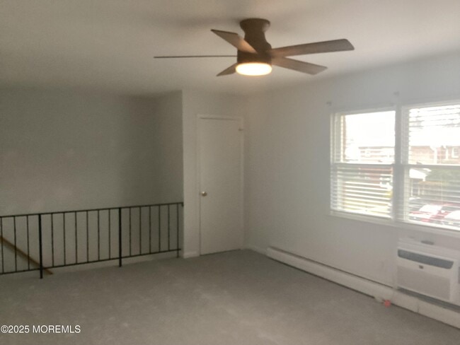 Photo - 25 King James Ln