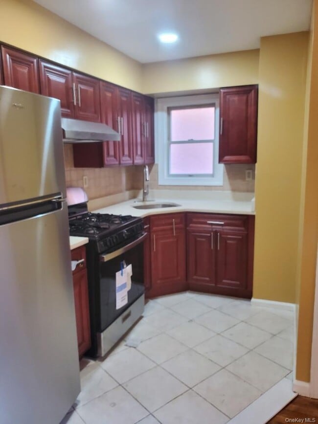 Photo - 9-15-15 College Pl