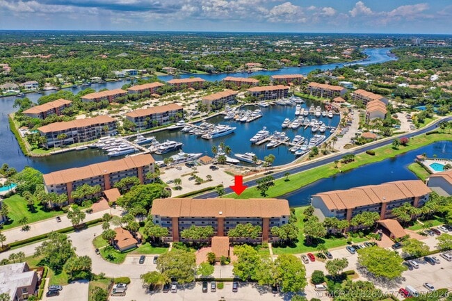Photo - 901 Seafarer Cir Unit 104