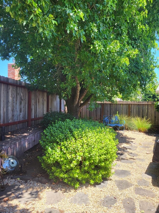 Photo - 332 Belhaven Pl