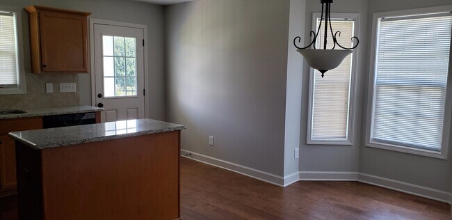 Photo - 516 Amberdale Cir W Unit 516 Amberdale W Cir