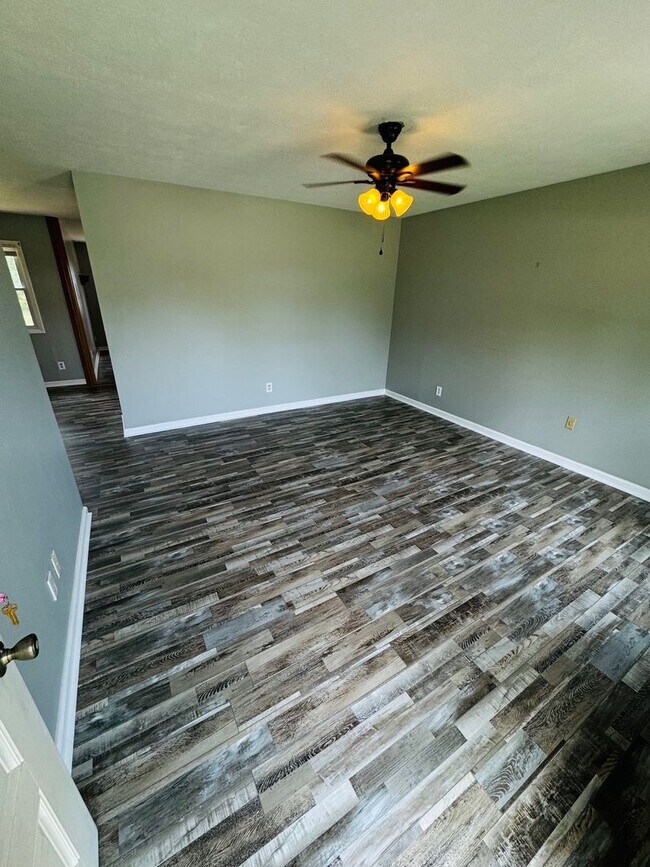 Photo - Nice 3 Bedroom Ranch Near Greenbelt