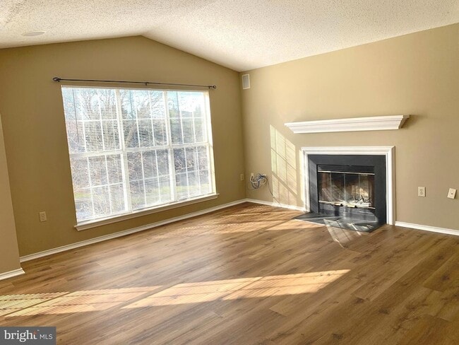 Building Photo - 21033 Timber Ridge Terrace Unit 304