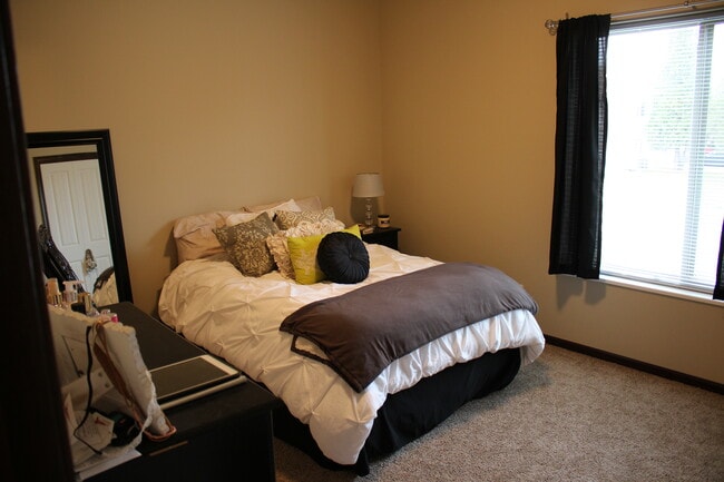 3714 Ravenwood Cir