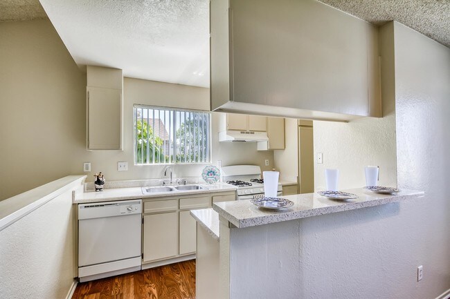 Photo - Harbor Pointe Apartments