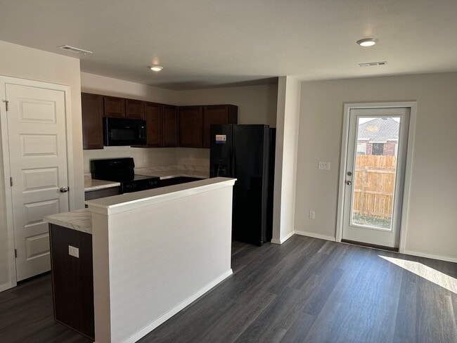 Photo - Now Pre-Leasing — Comfortable 3 Bedroom, 2 Bath Living in Barberry Court