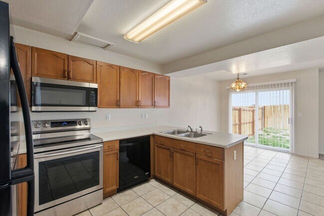 432 Sundance Cir N
