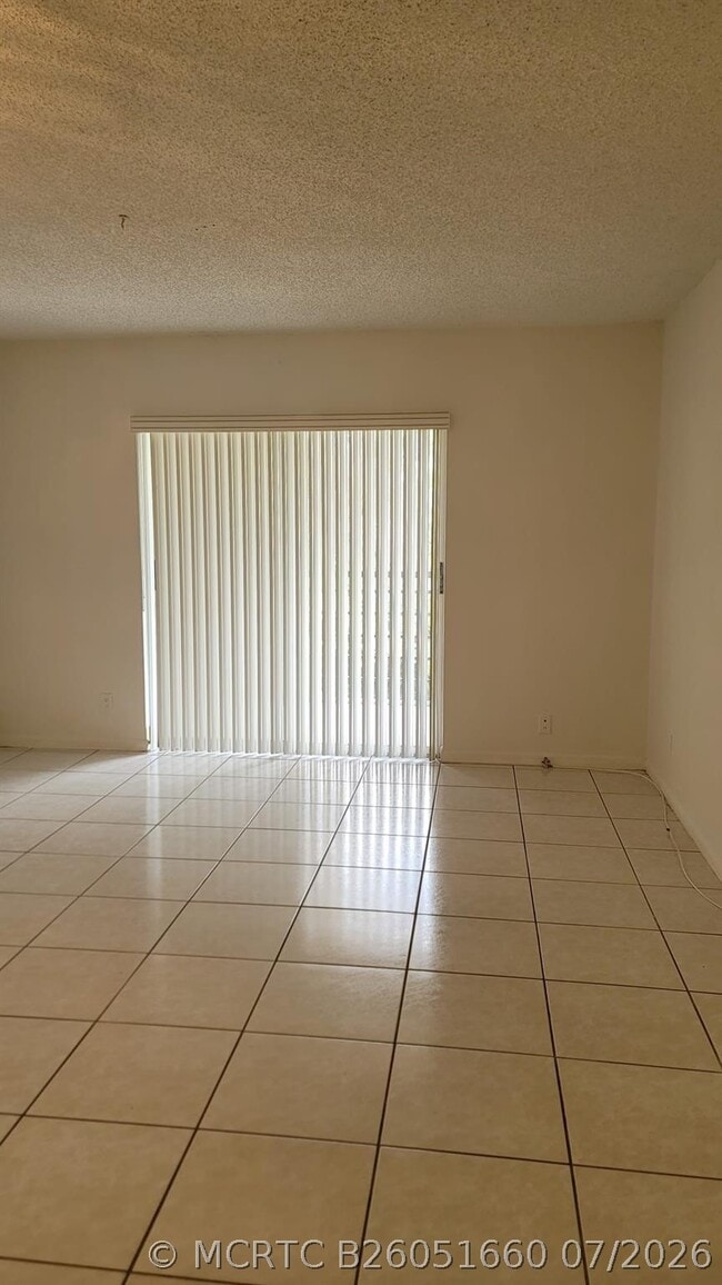 Photo - 4394 NW 9th Ave Unit 20-3G