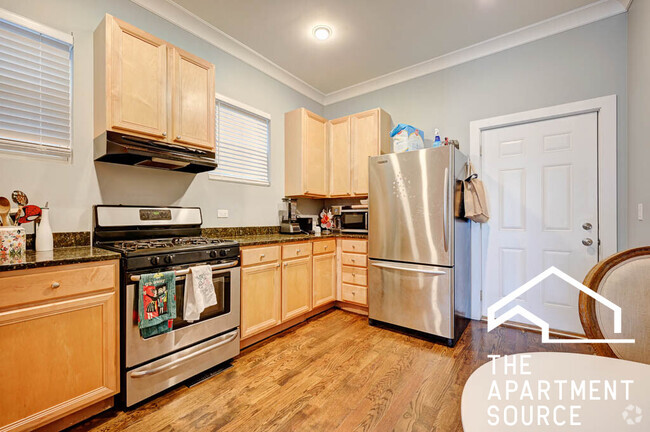 Building Photo - 1341 W Fletcher St Unit 1 Rental