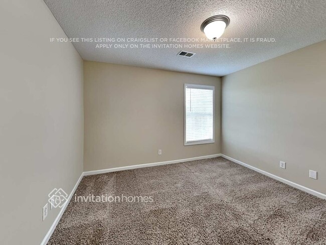 Photo - 5026 Yankee Doodle Dr