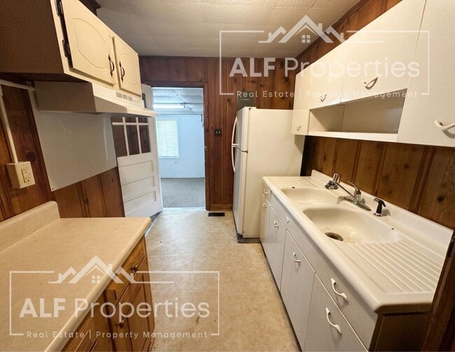 Photo - 2435 Westover Dr