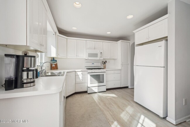 Photo - 202 Yale Ave