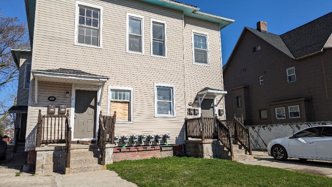 Building Photo - 721 S Hamilton St Rental