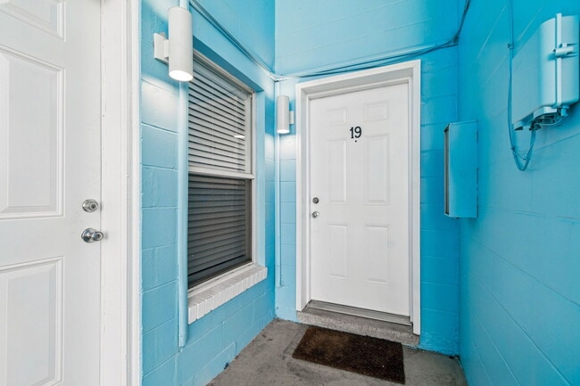 Courtyard Apartments
