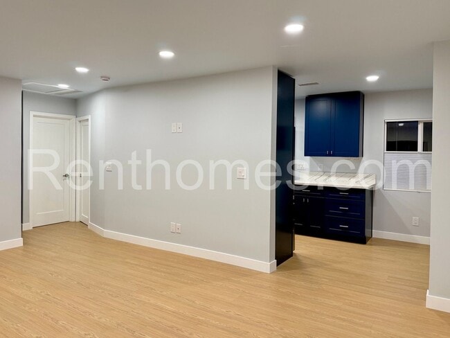 Photo - 1831 Thomas Ave