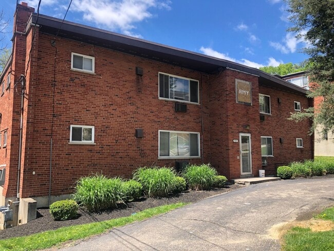 Photo - 3233 Whitfield Ave Unit 3233-09